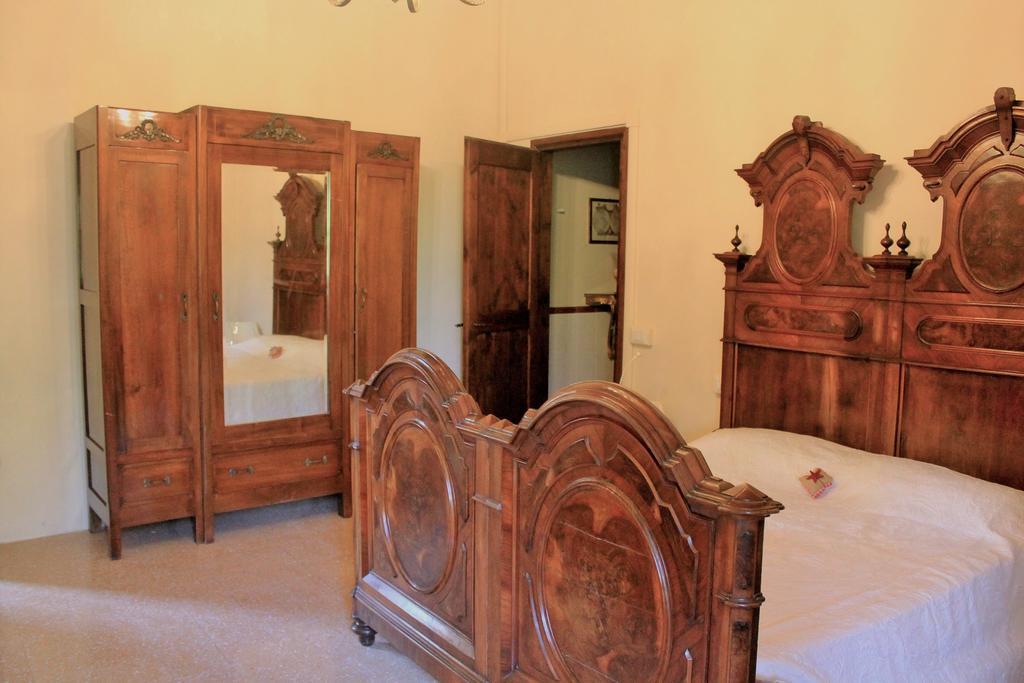 Room And Breakfast Torre Felino Zimmer foto